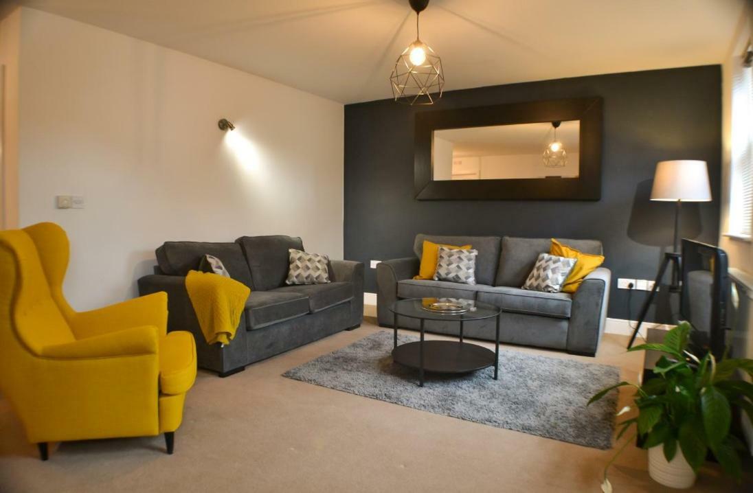 #St Georges Court By Derbnb, Spacious 2 Bedroom Apartments, Free Parking, Wi-Fi, Netflix & Within Walking Distance Of The City Centre Derby Exterior foto